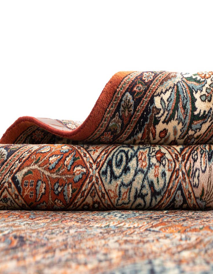 Detail image of  6' 8 x 9' 10 Mood Wool Rug