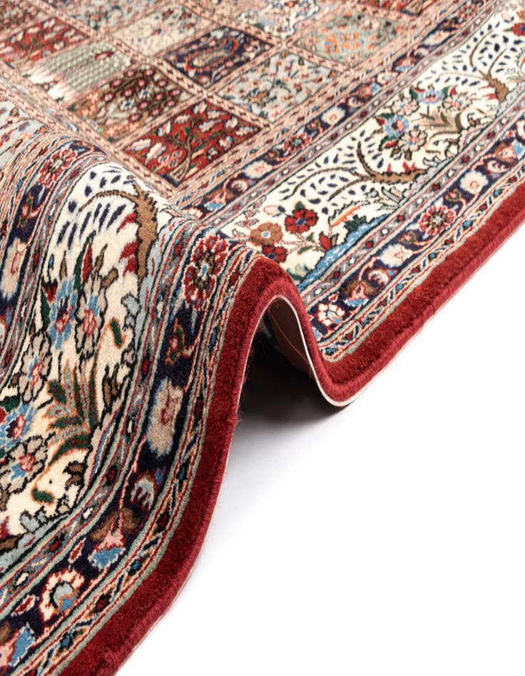 Detail image of  6' 9 x 9' 8 Mood Wool Rug