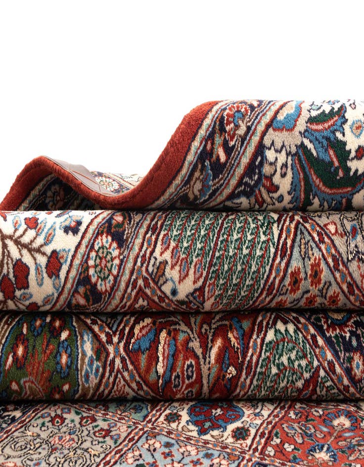 Detail image of  6' 10 x 9' 6 Mood Wool Rug