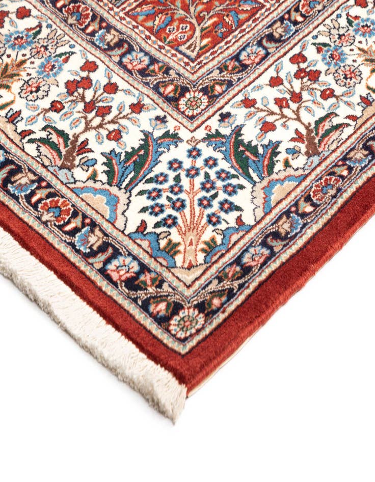 Detail image of  6' 10 x 9' 6 Mood Wool Rug