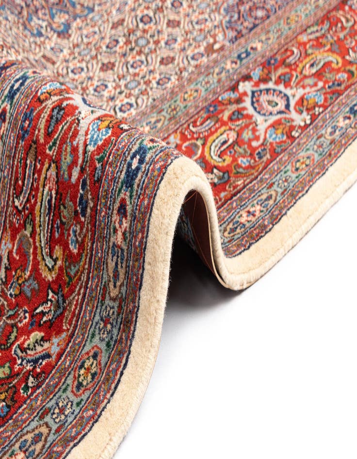 Detail image of  6' 8 x 9' 3 Mood Wool Rug