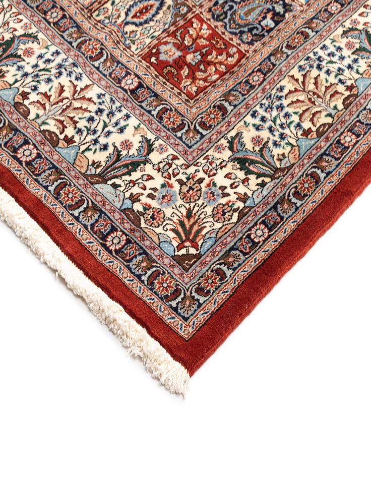 Detail image of  6' 6 x 9' 8 Mood Wool Rug