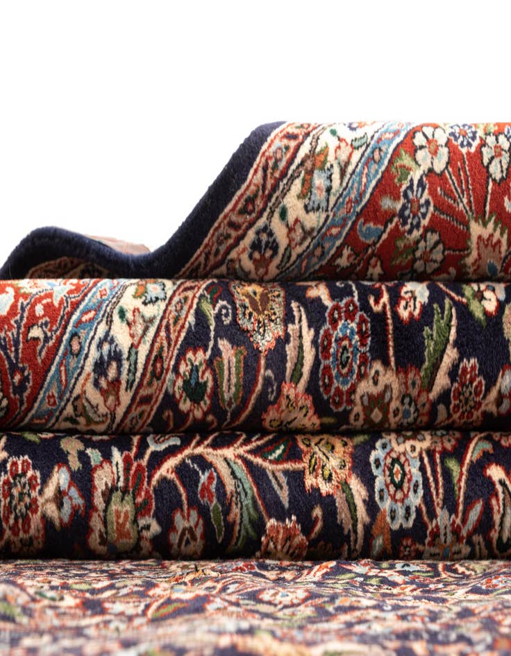 Detail image of  6' 5 x 9' 8 Mood Wool Rug