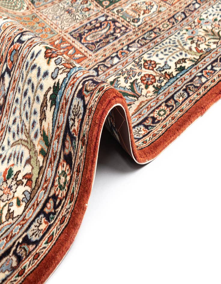 Detail image of  6' 7 x 10' Mood Wool Rug