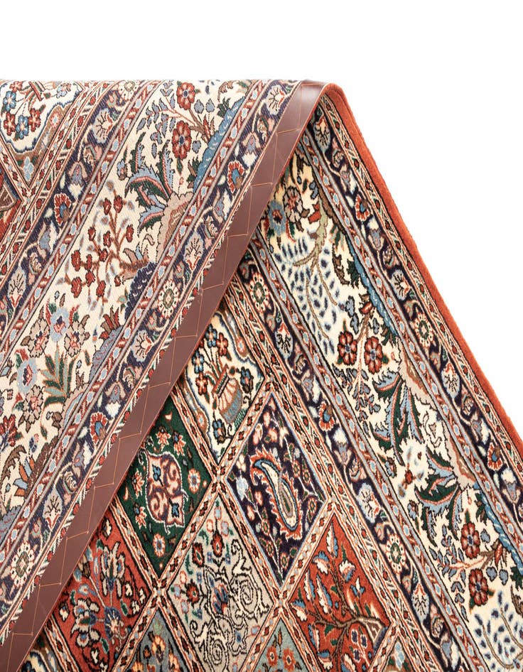 Detail image of  6' 7 x 10' Mood Wool Rug