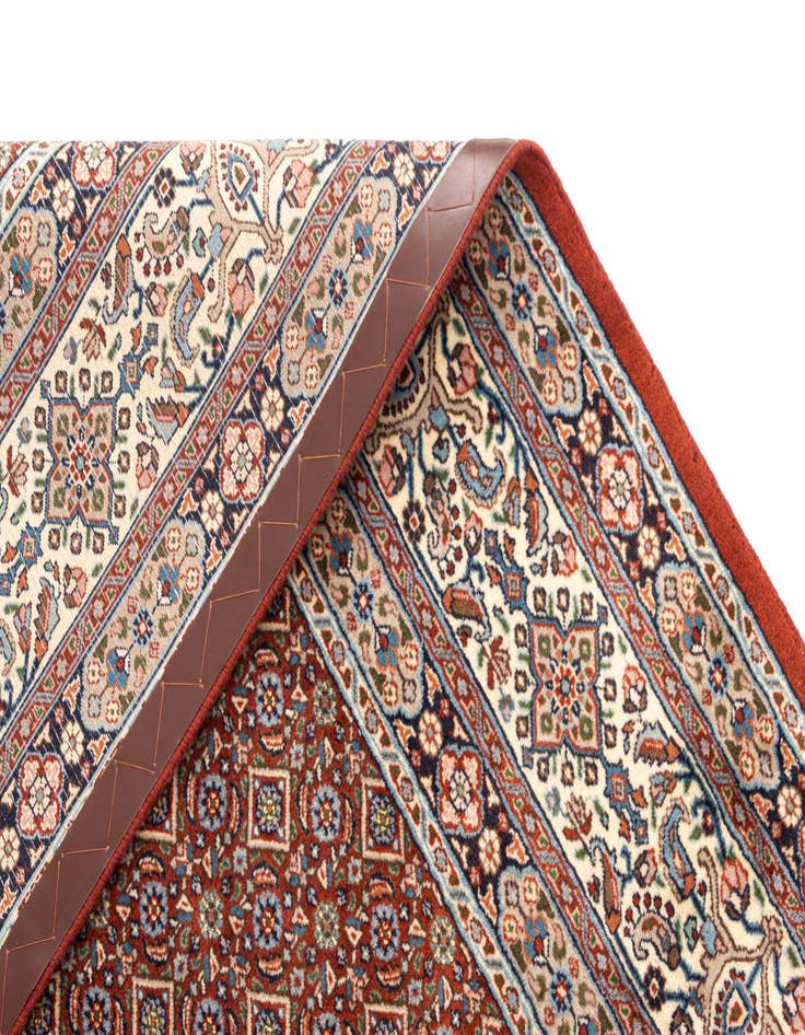 Detail image of  6' 5 x 9' 6 Mood Wool Rug