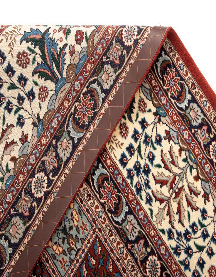 Detail image of  8' x 11' 4 Mood Wool Rug