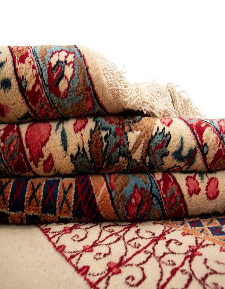 Detail image of 9' 10 x 13' 3 Hand Knotted Mood Persian Wool Rug