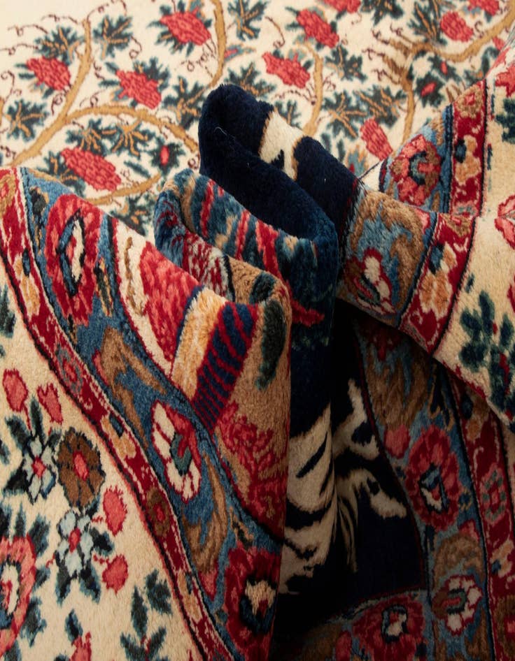 Detail image of 9' 10 x 13' 3 Hand Knotted Mood Persian Wool Rug