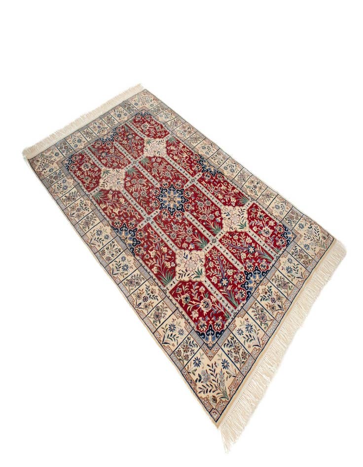 Detail image of  4' 2 x 6' 7 Nain Rug