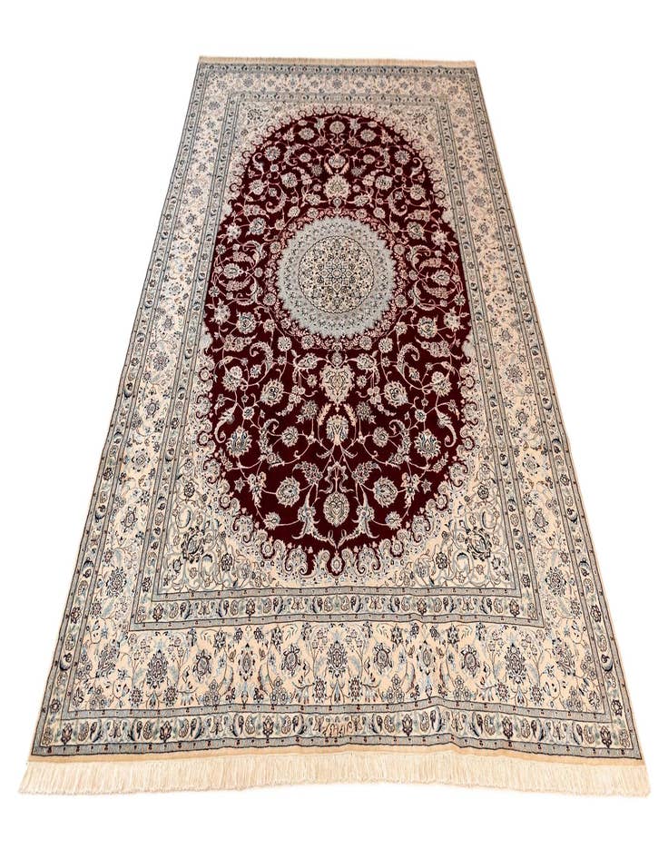 Detail image of  6' 9 x 10' 4 Nain Rug