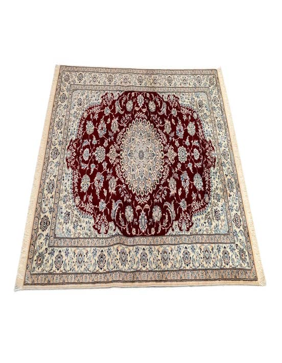 Detail image of  4' 2 x 6' 8 Nain Rug