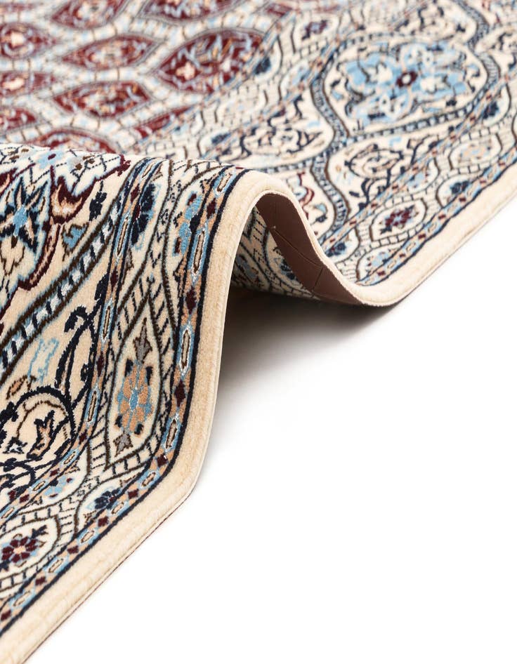 Detail image of  6' 10 x 9' 10 Nain Rug