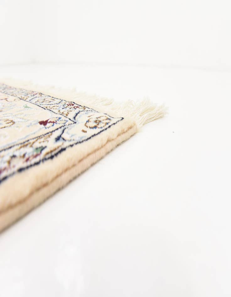 Detail image of  5' x 7' 11  Hand Knotted Nain Persian Rug