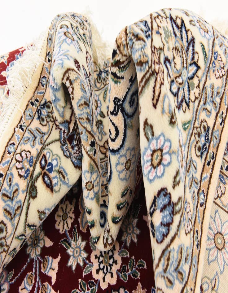 Detail image of  4' 11 x 8'  Hand Knotted Nain Persian Rug