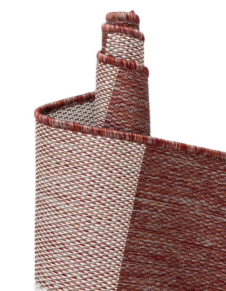Detail image of  5' 3 x 7'  Washable Checkered Indoor / Outdoor Rug