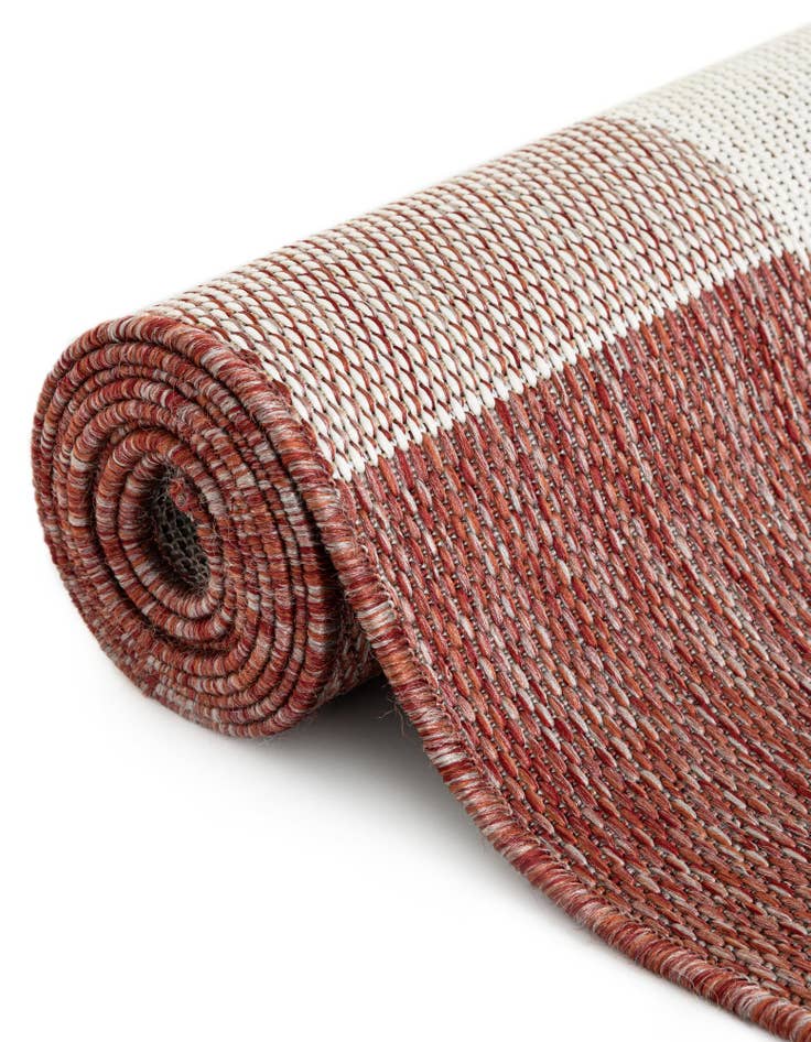 Detail image of  5' 3 x 7'  Washable Checkered Indoor / Outdoor Rug