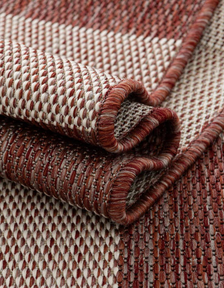 Detail image of  5' 3 x 7'  Washable Checkered Indoor / Outdoor Rug