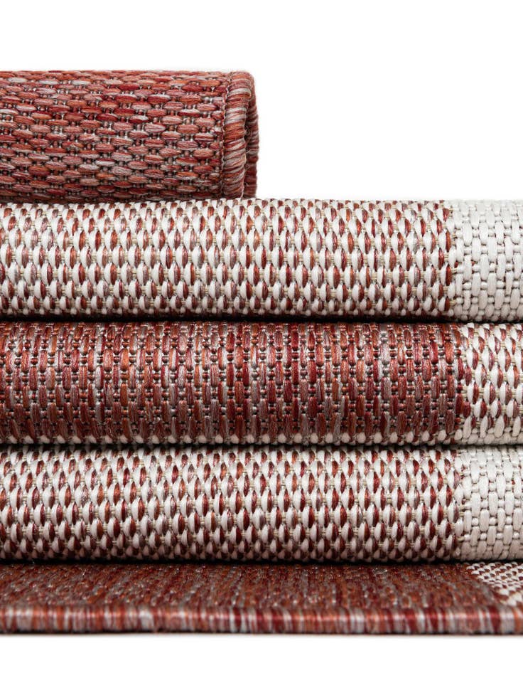 Detail image of  5' 3 x 7'  Washable Checkered Indoor / Outdoor Rug