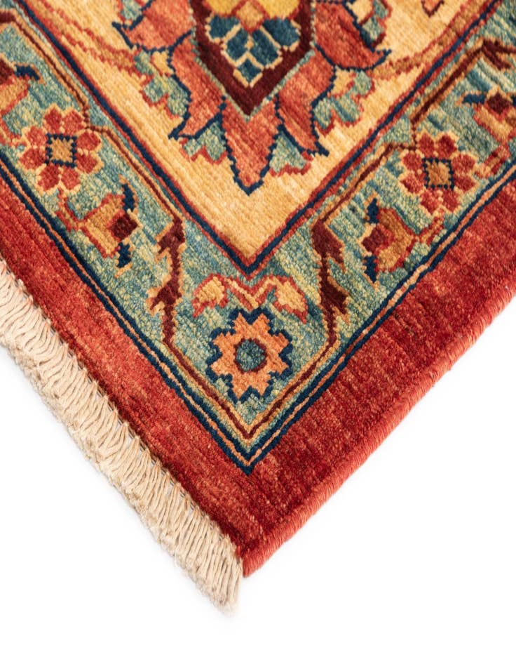 Detail image of  6' x 8' 6 Sara Wool Rug