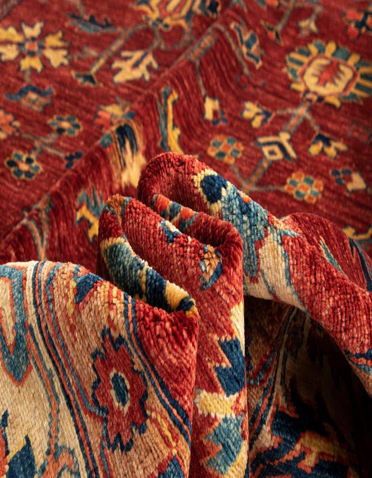 Detail image of  6' 4 x 8' 2 Sara Wool Rug