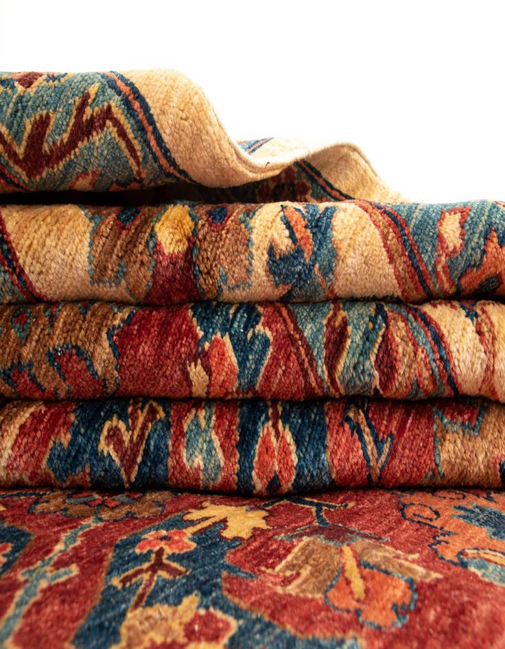 Detail image of  6' x 8' Sara Wool Rug