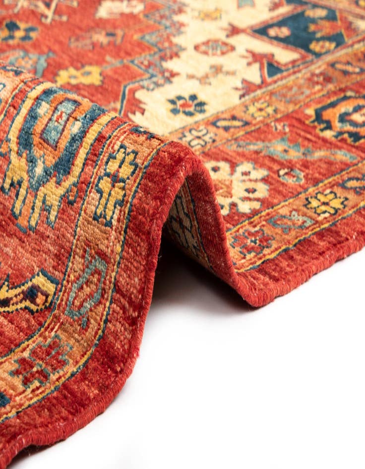 Detail image of  5' x 6' 11 Sara Wool Rug