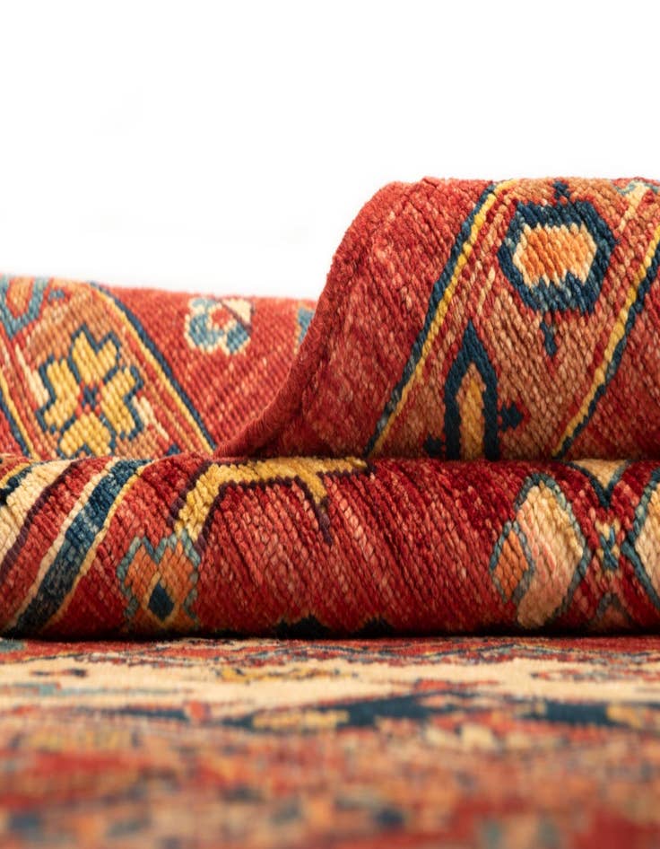 Detail image of  5' x 6' 11 Sara Wool Rug