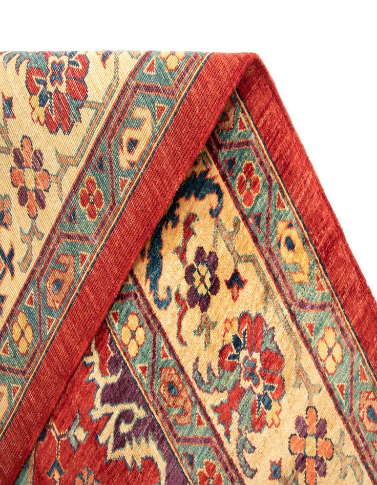 Detail image of  7' 2 x 9' 11 Sara Wool Rug