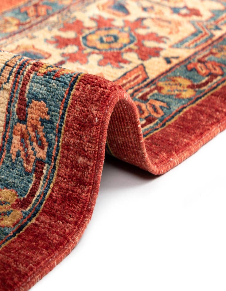 Detail image of 7' 2 x 9' 10 Sara Wool Rug