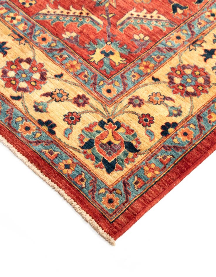 Detail image of  6' 10 x 9' 6 Sara Wool Rug