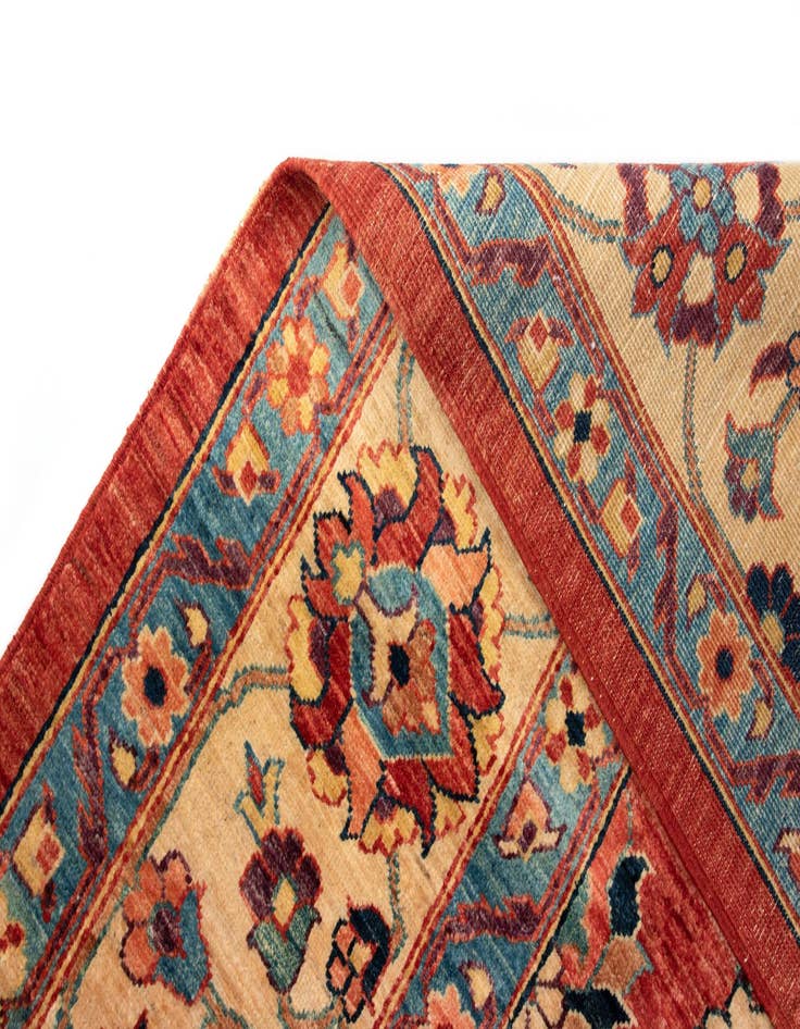 Detail image of  6' 10 x 9' 6 Sara Wool Rug