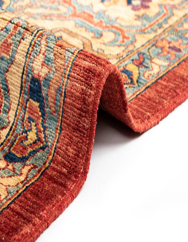 Detail image of  8' 1 x 10' 4 Sara Wool Rug