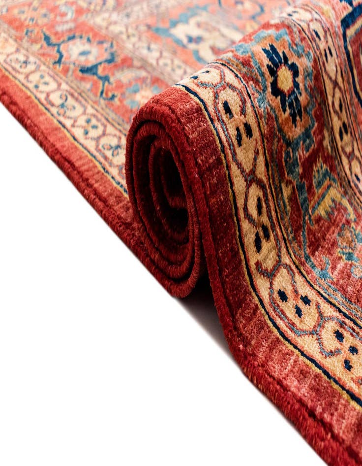 Detail image of  6' 6 x 8' 10 Sara Rug