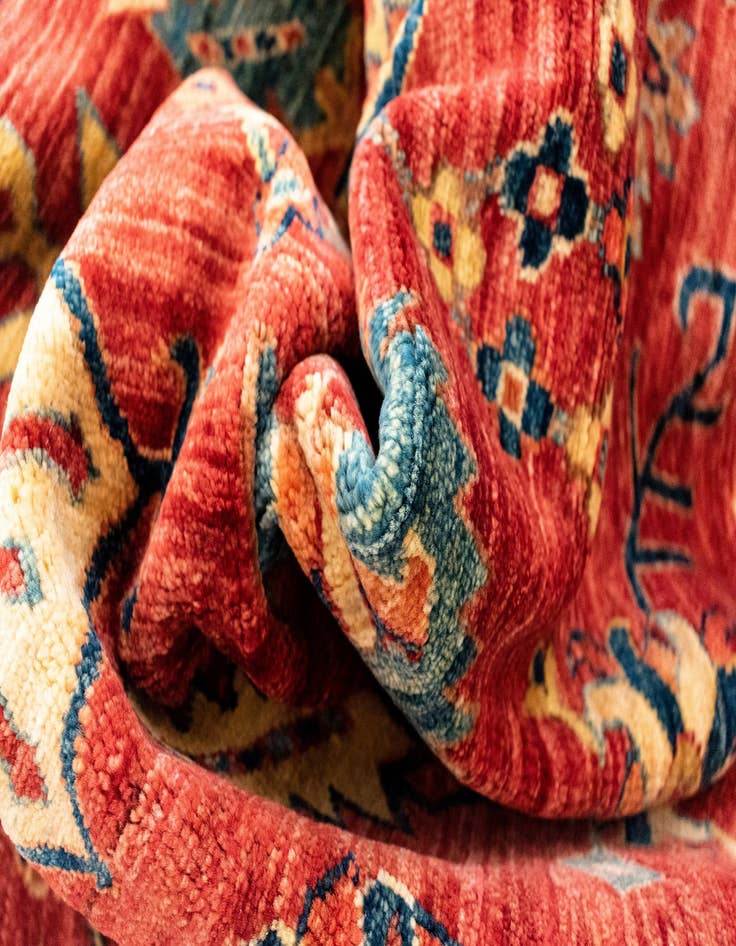 Detail image of  7' 1 x 8' 11 Sara Rug