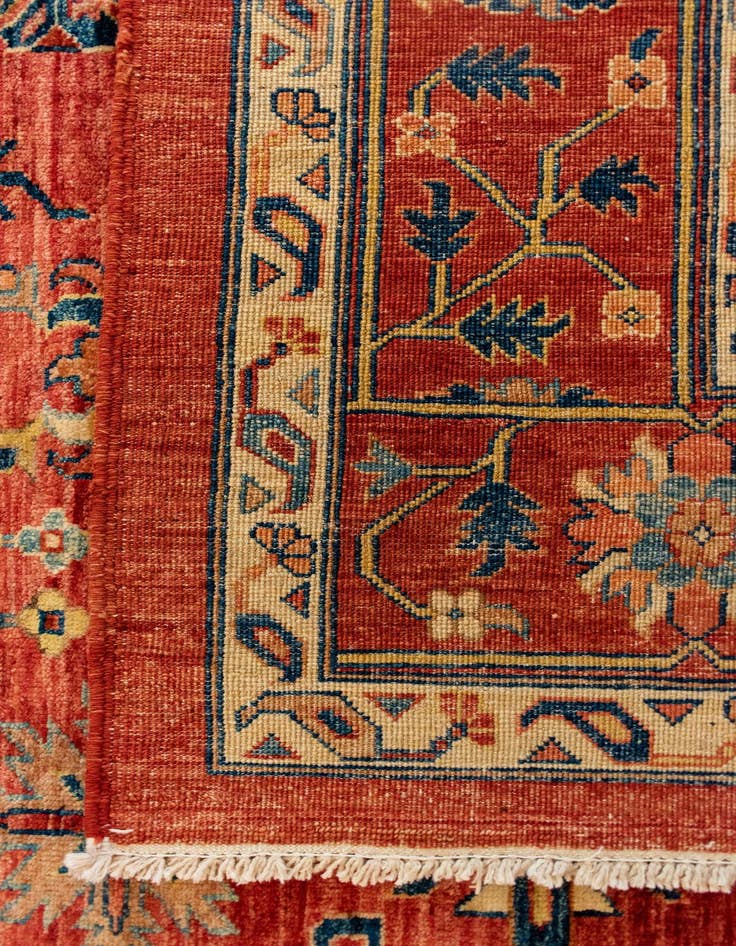 Detail image of  7' 1 x 8' 11 Sara Rug