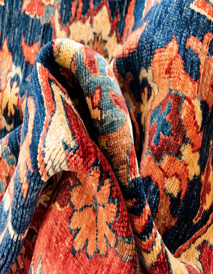 Detail image of  7' 2 x 9' 6 Sara Rug