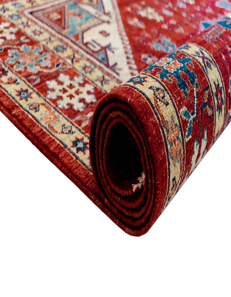 Detail image of  5' 10 x 7' 7 Sara Rug