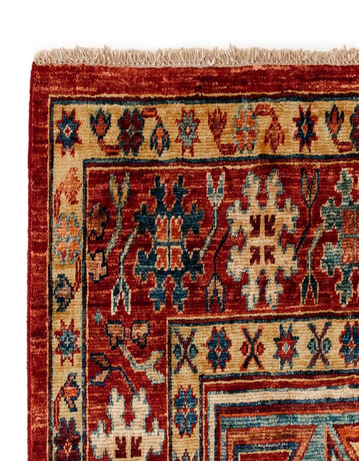 Detail image of  5' 10 x 7' 7 Sara Rug