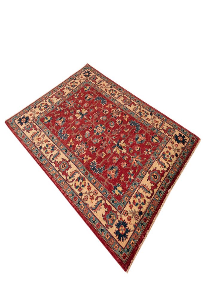 Detail image of  4' 11 x 6' 7 Sara Rug