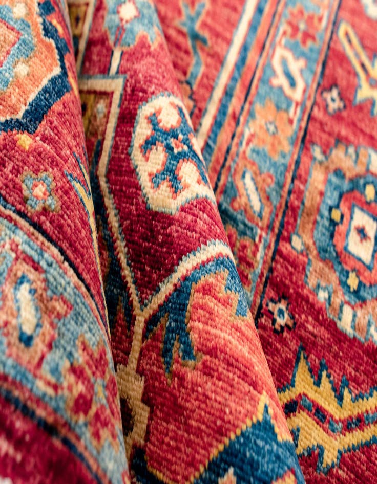 Detail image of  5' 1 x 6' 9 Sara Wool Rug