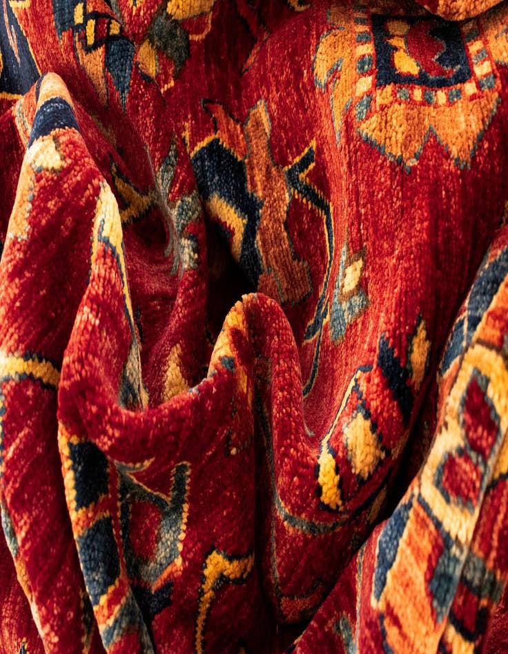 Detail image of  6' 4 x 8' 4 Sara Wool Rug