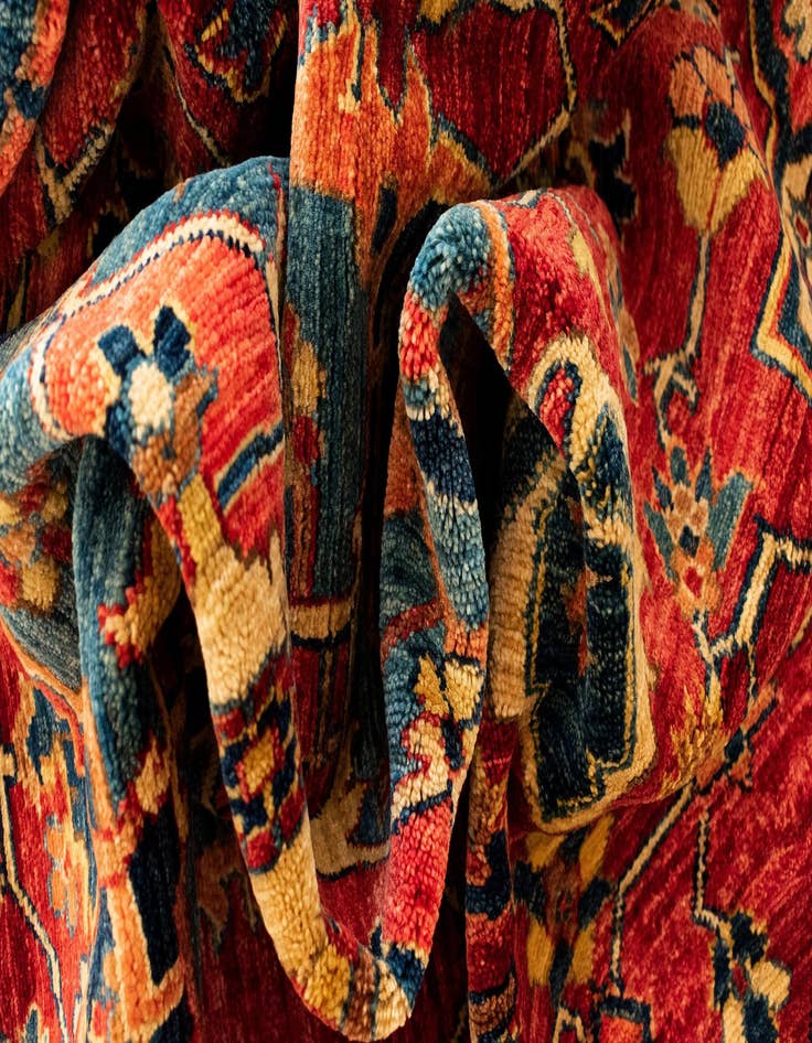 Detail image of  5' 11 x 7' 10 Sara Wool Rug