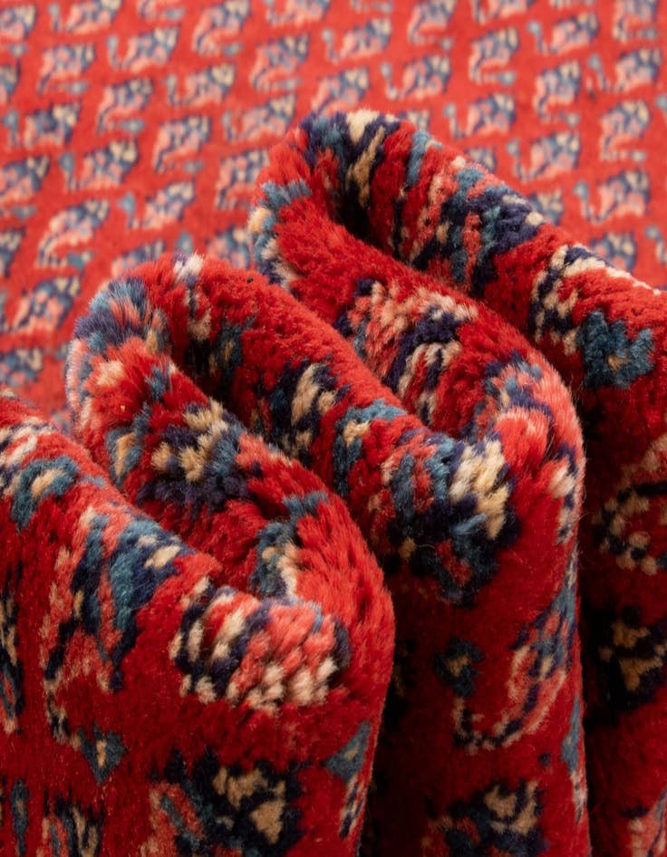 Detail image of  7' 11 x 11' 5  Hand Knotted Sarough Persian Wool Rug