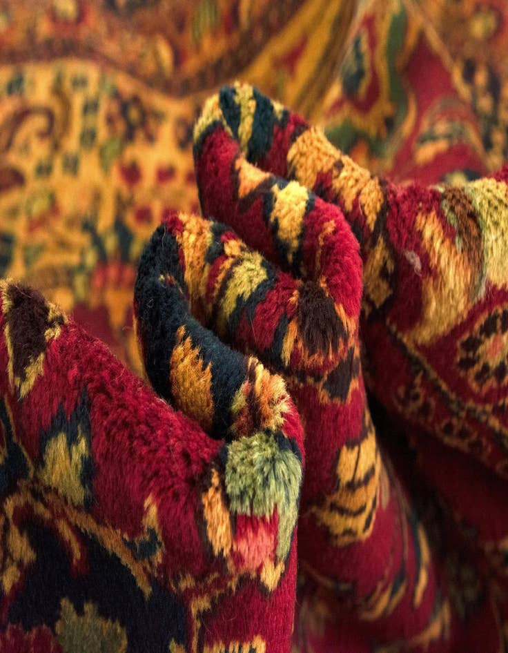 Detail image of  8' 4 x 11' 5  Hand Knotted Sarough Persian Wool Rug