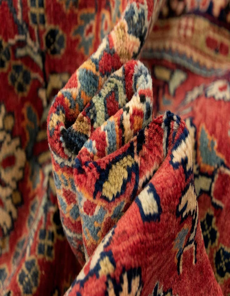 Detail image of  4' 5 x 6' 11  Hand Knotted Sarough Persian Wool Rug