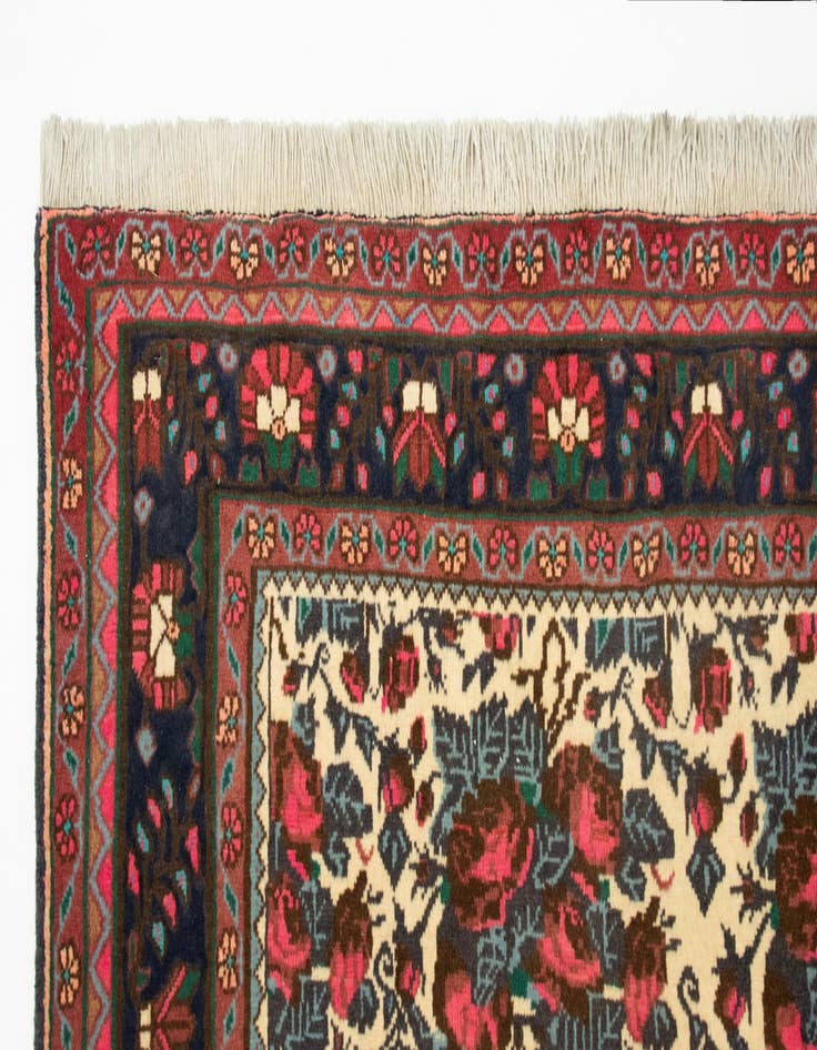 Detail image of  6' 4 x 9' 7  Hand Knotted Sarough Persian Wool Rug