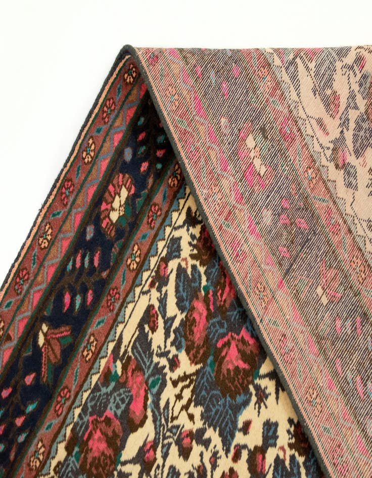 Detail image of  6' 4 x 9' 7  Hand Knotted Sarough Persian Wool Rug