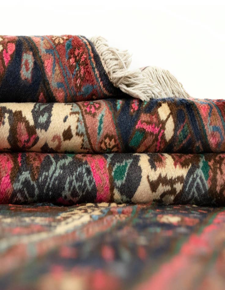 Detail image of  6' 4 x 9' 7  Hand Knotted Sarough Persian Wool Rug