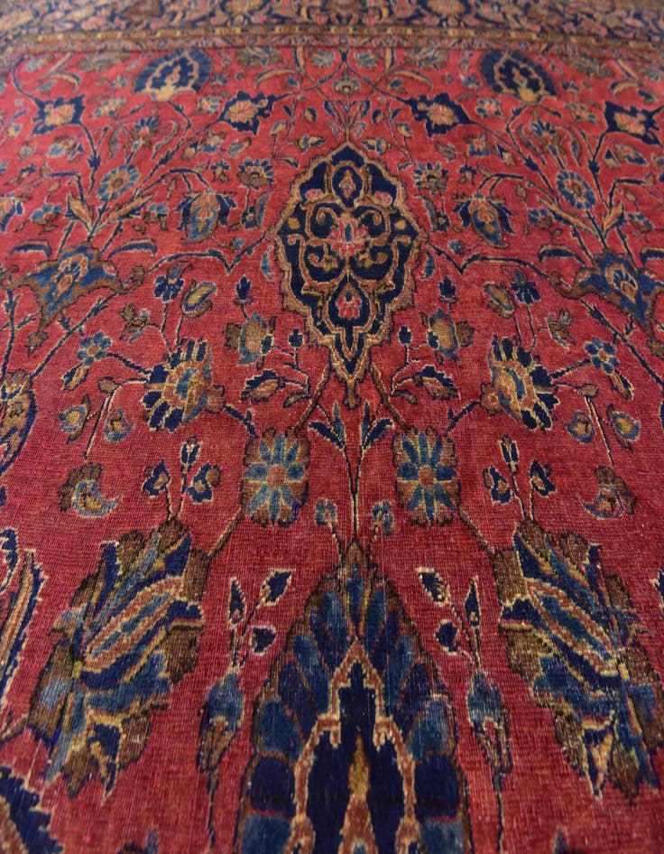 Detail image of  8' 9 x 11'  Hand Knotted Sarough Persian Wool Rug